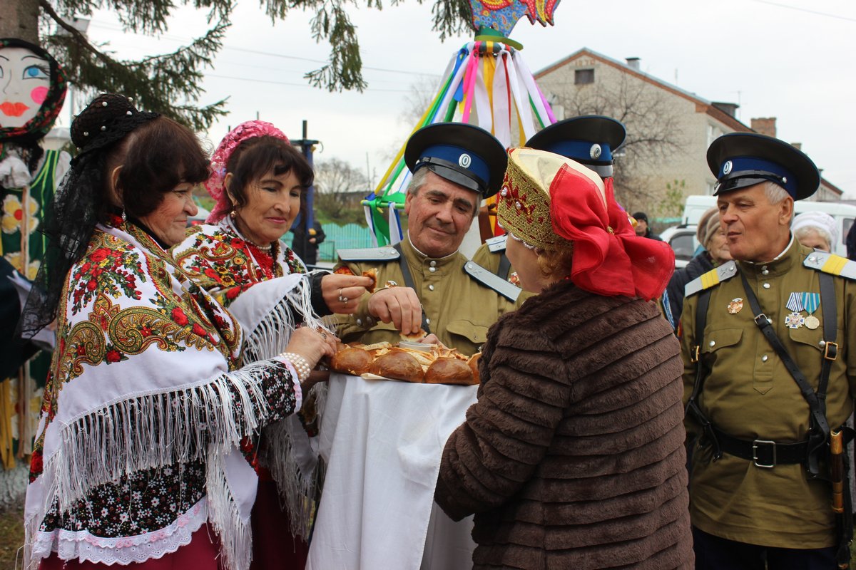 Народные гуляния на Покрова